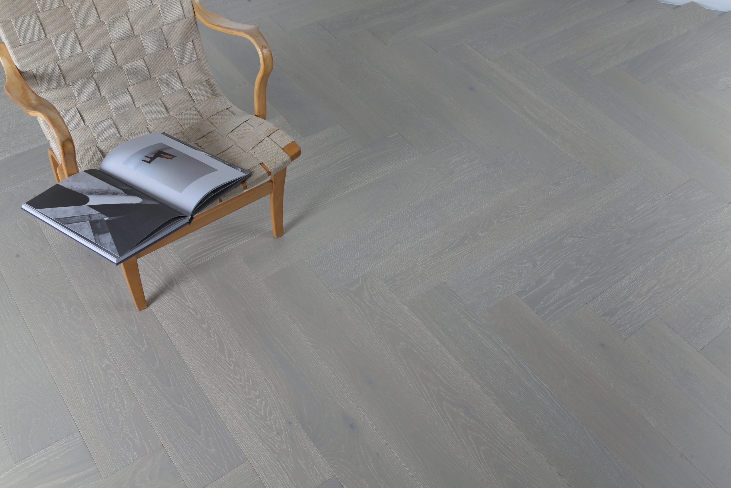 Reef Grey – European Oak Parquetry Herringbone