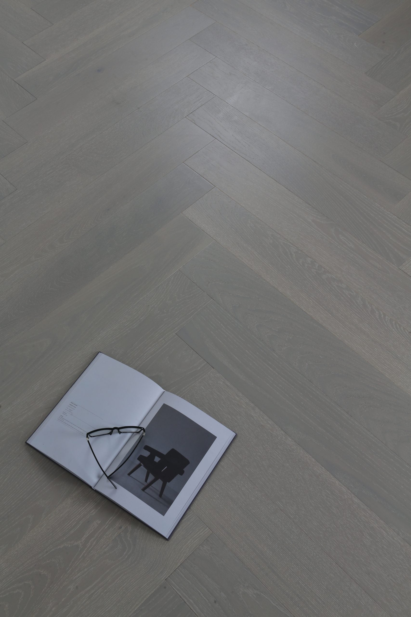 Reef Grey – European Oak Parquetry Herringbone