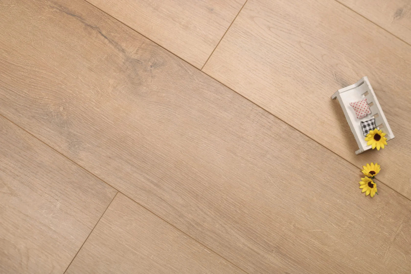 BOSTON Classic Hybrid Flooring Collection — C19 Oak Amber, Water-Resistant & AC5 Surface Rating