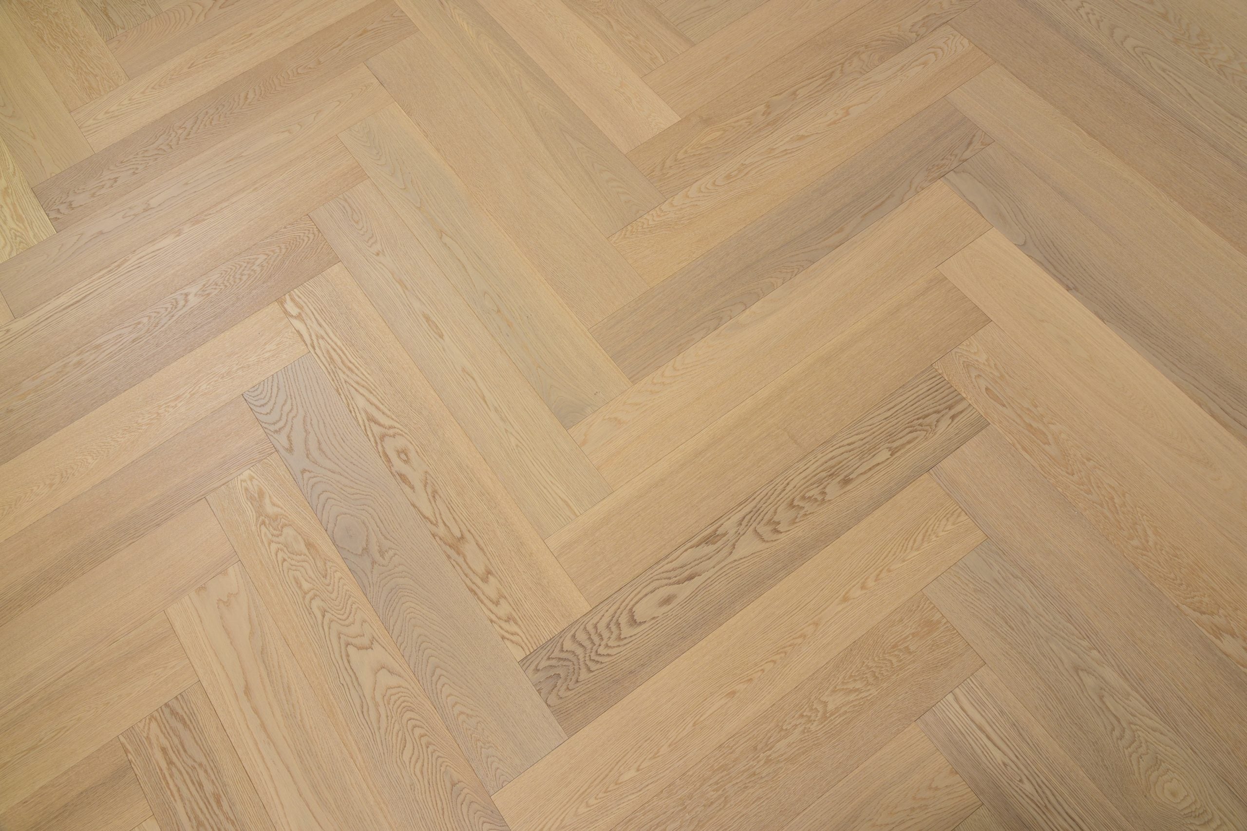 Smoked White – European Oak Parquetry Herringbone