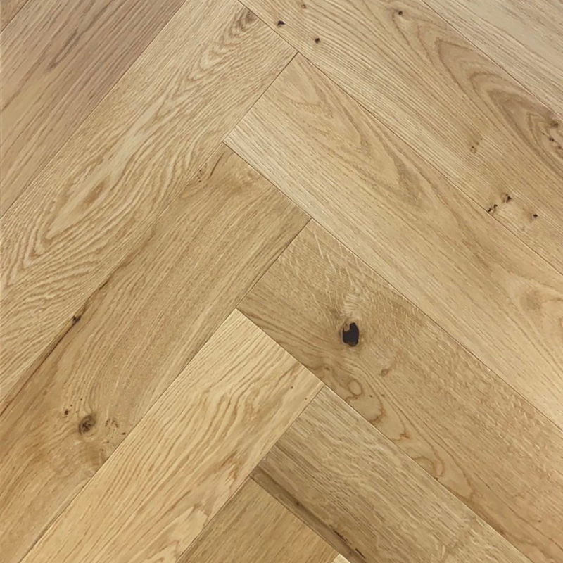 Natural Oak – European Oak Parquetry Herringbone