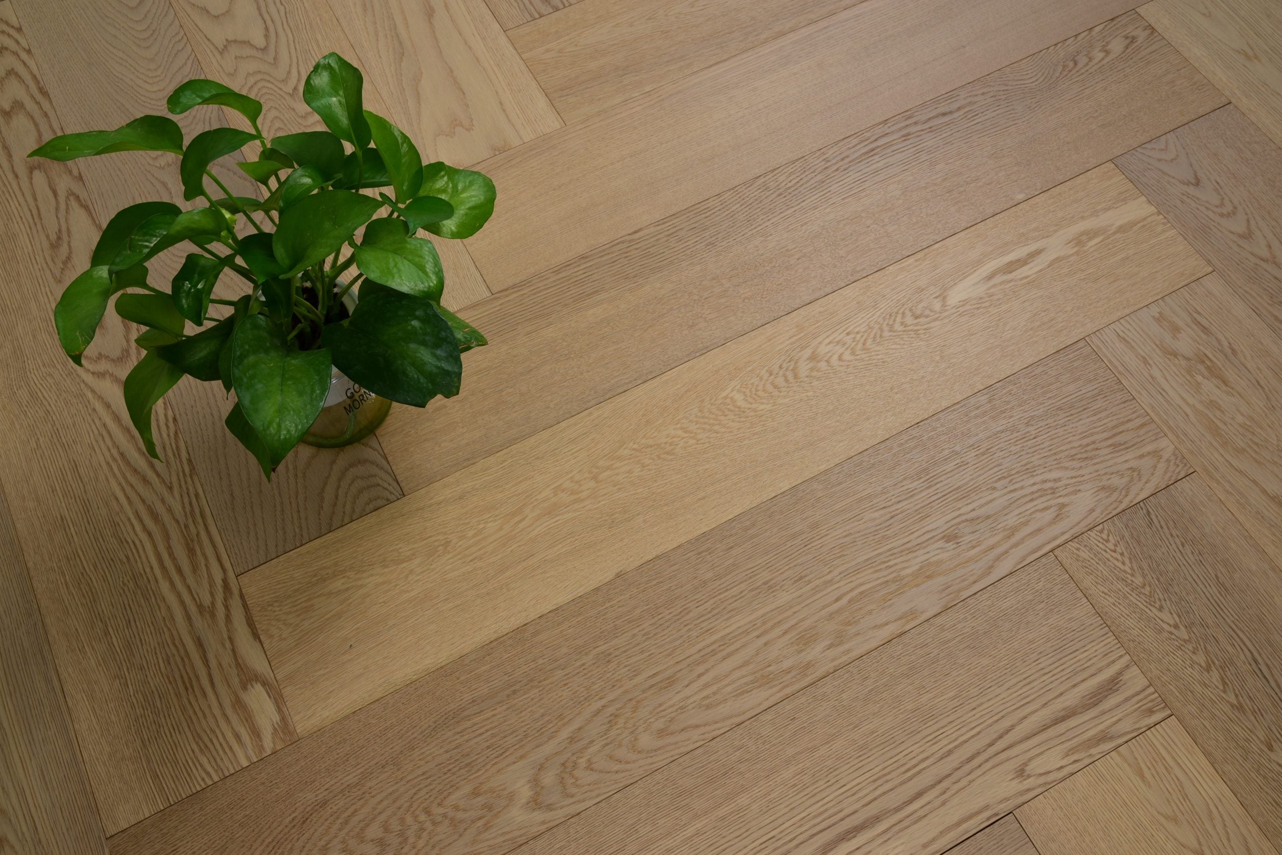 Smoked White – European Oak Parquetry Herringbone